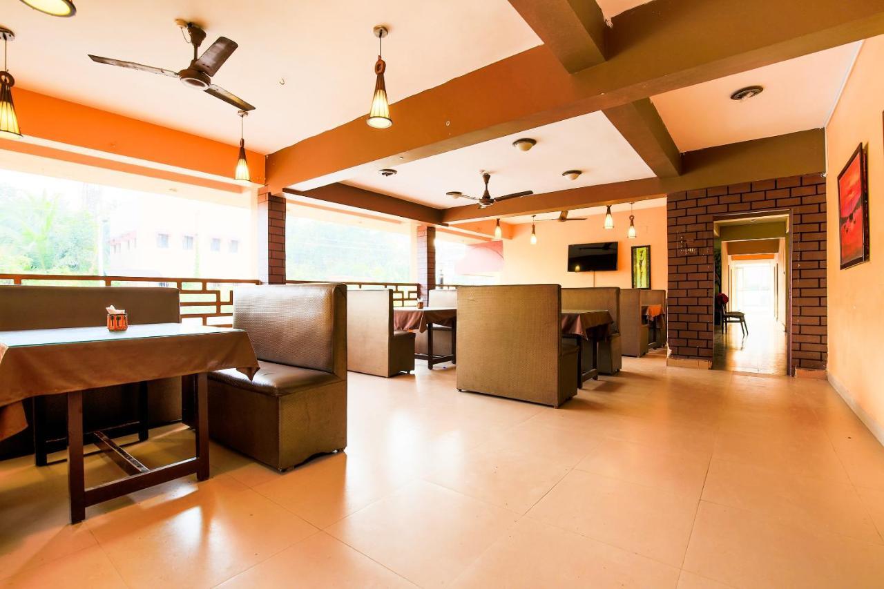 Oyo 18794 Hotel Colva Plaza Exterior photo