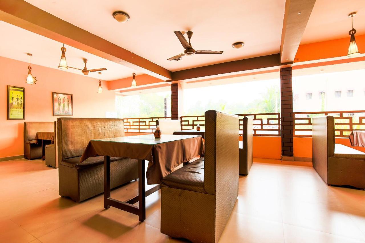 Oyo 18794 Hotel Colva Plaza Exterior photo